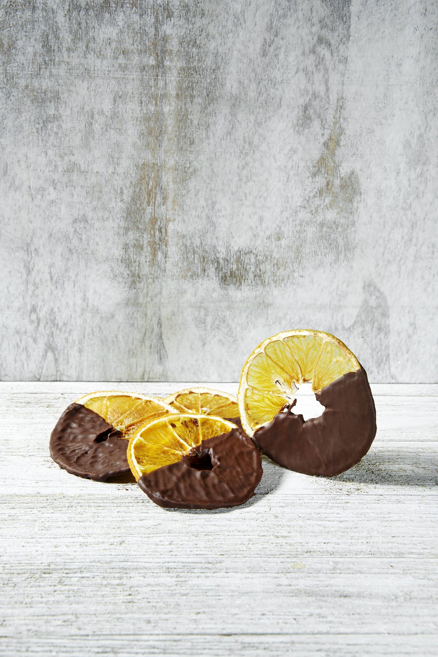 Dardimans California Crisps Dark Chocolate Orange Crispy Slices