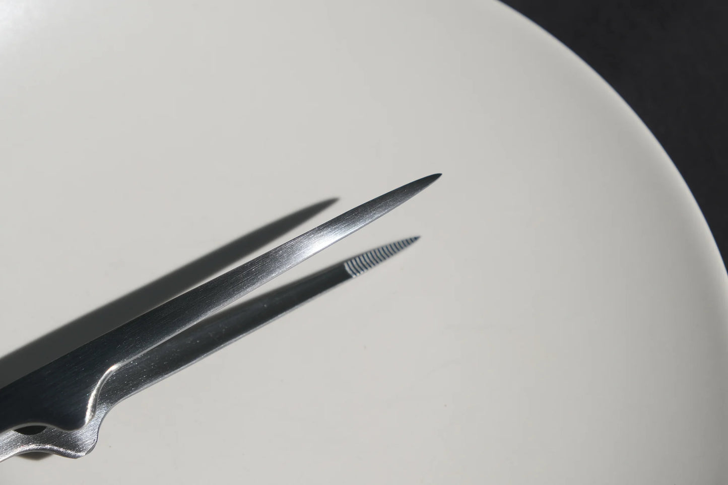 Gestura Petite Stando Tong, Gunmetal