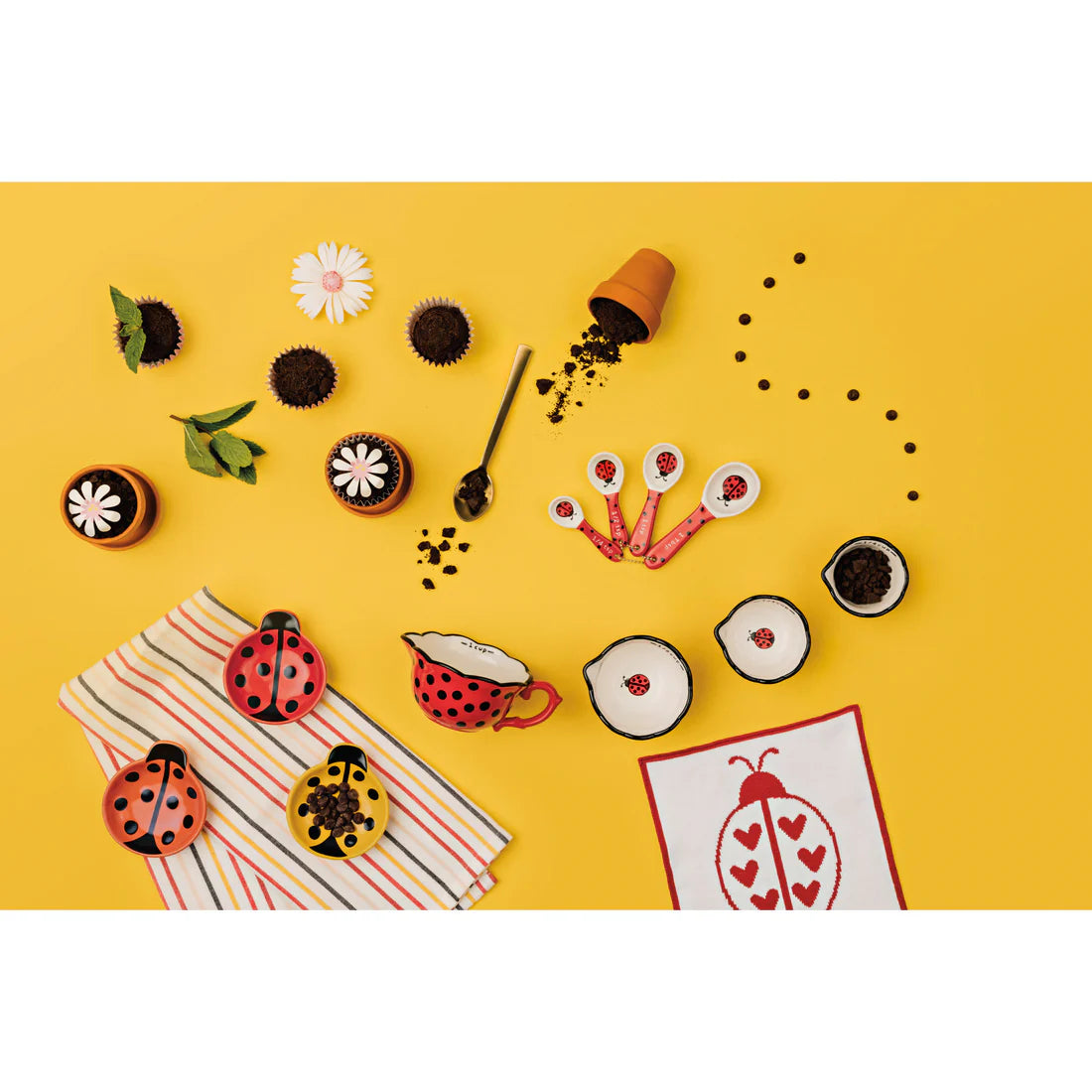 Ladybugs Pinch Bowls, Assorted