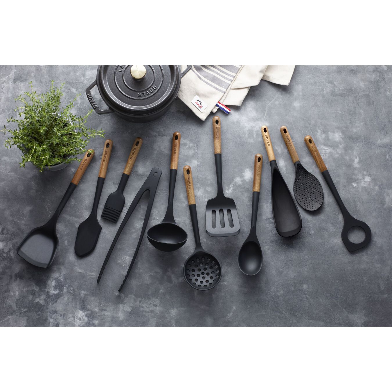 Staub Wok Turner