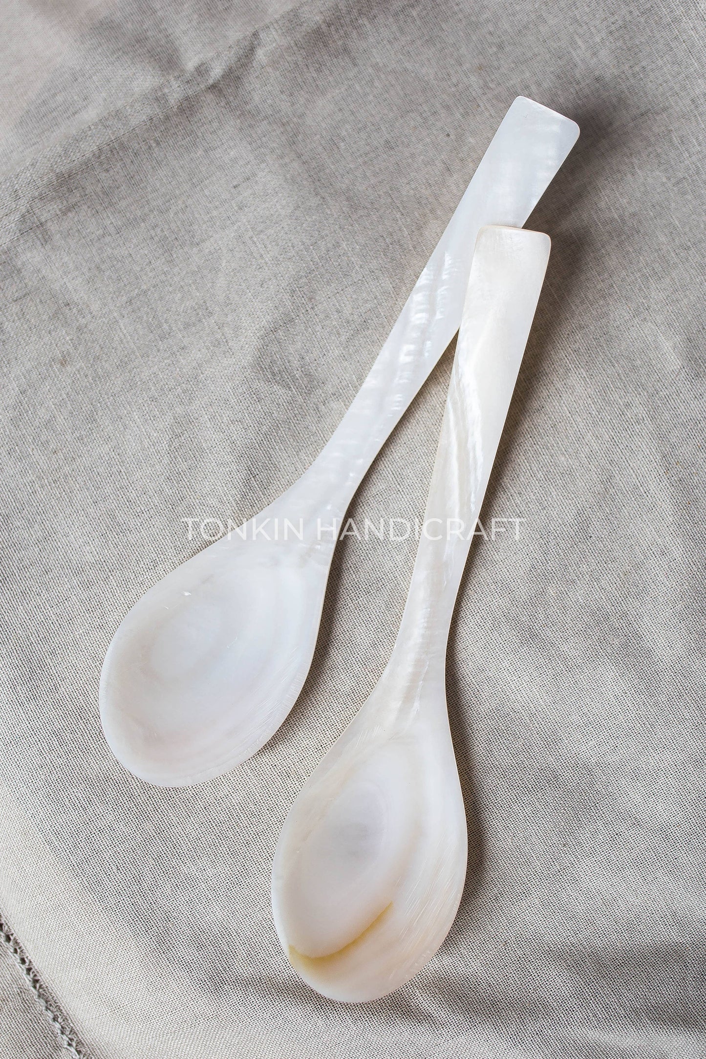 Chii Hong Mother of Pearl Spoon