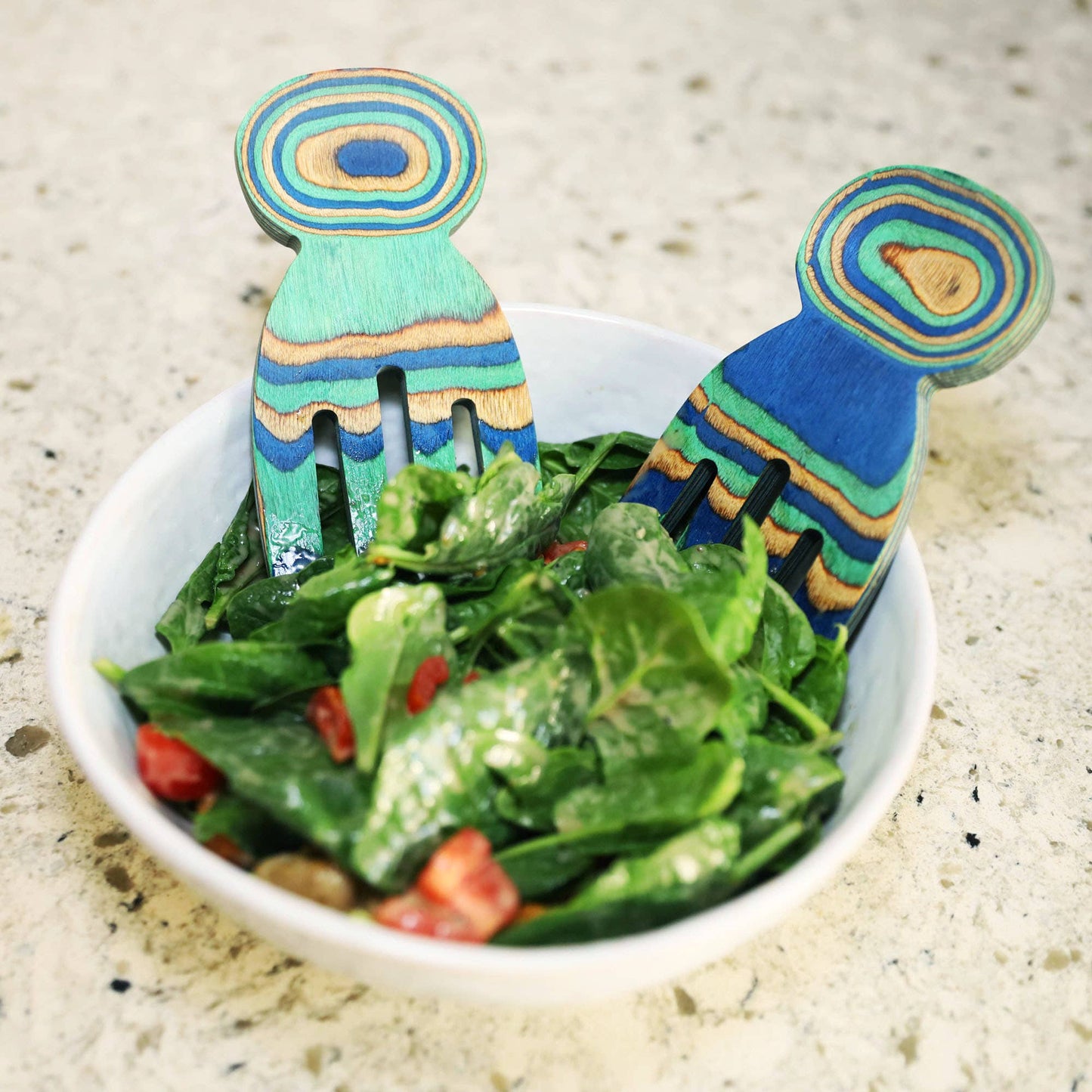 Island Bamboo Pakka Salad Hands - Peacock, 5”