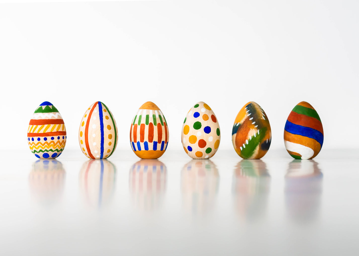 Natural Earth Paint Wooden Eggs Craft Kit