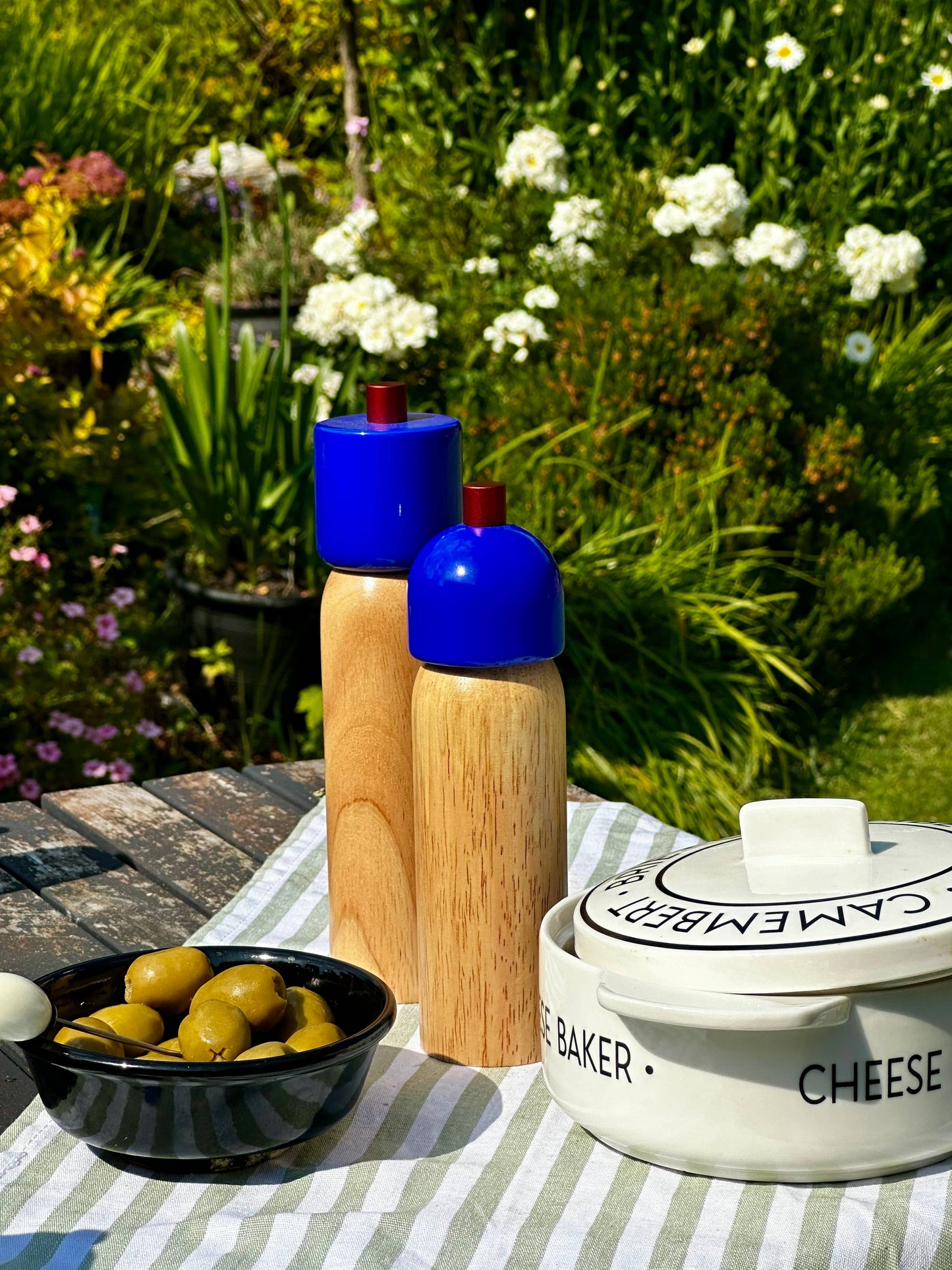 MÆGEn Salt & Pepper Grinder, Navy & Red