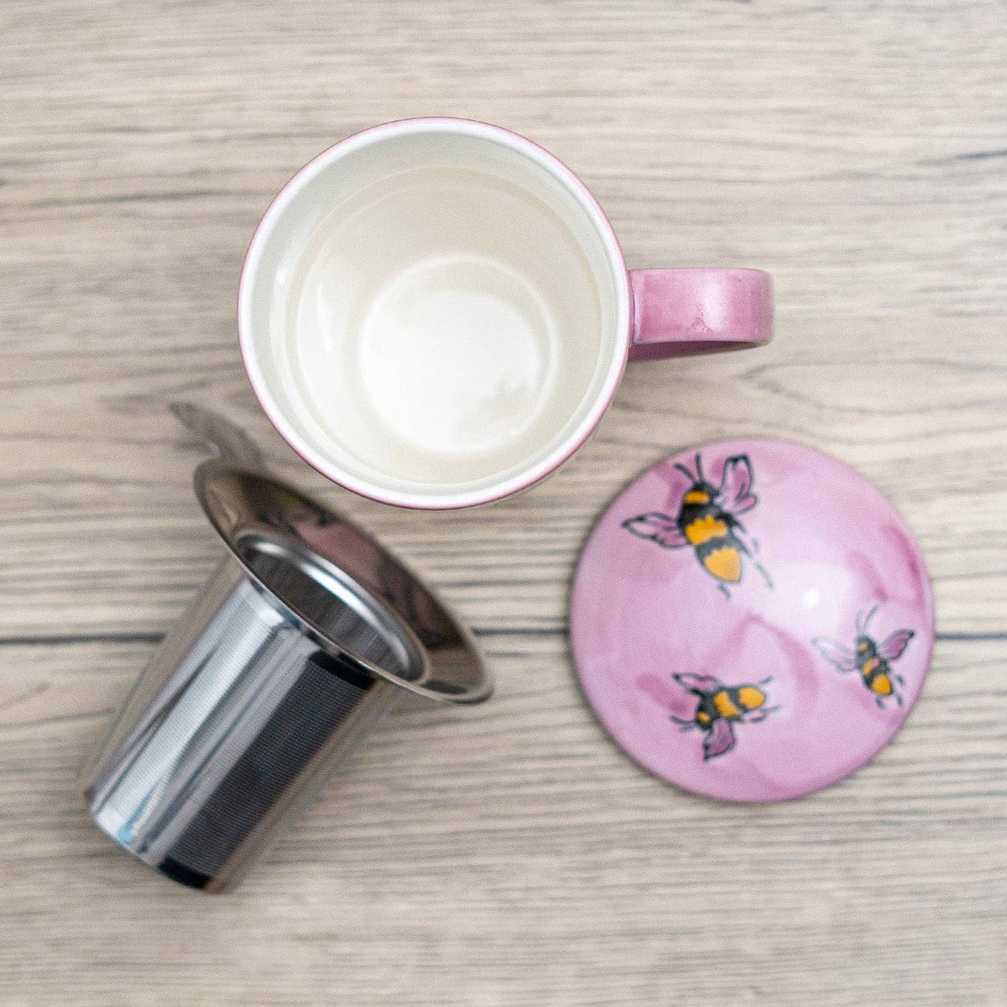 Spring Honeybee Design Tea Mug with Lid and Infuser, 15oz