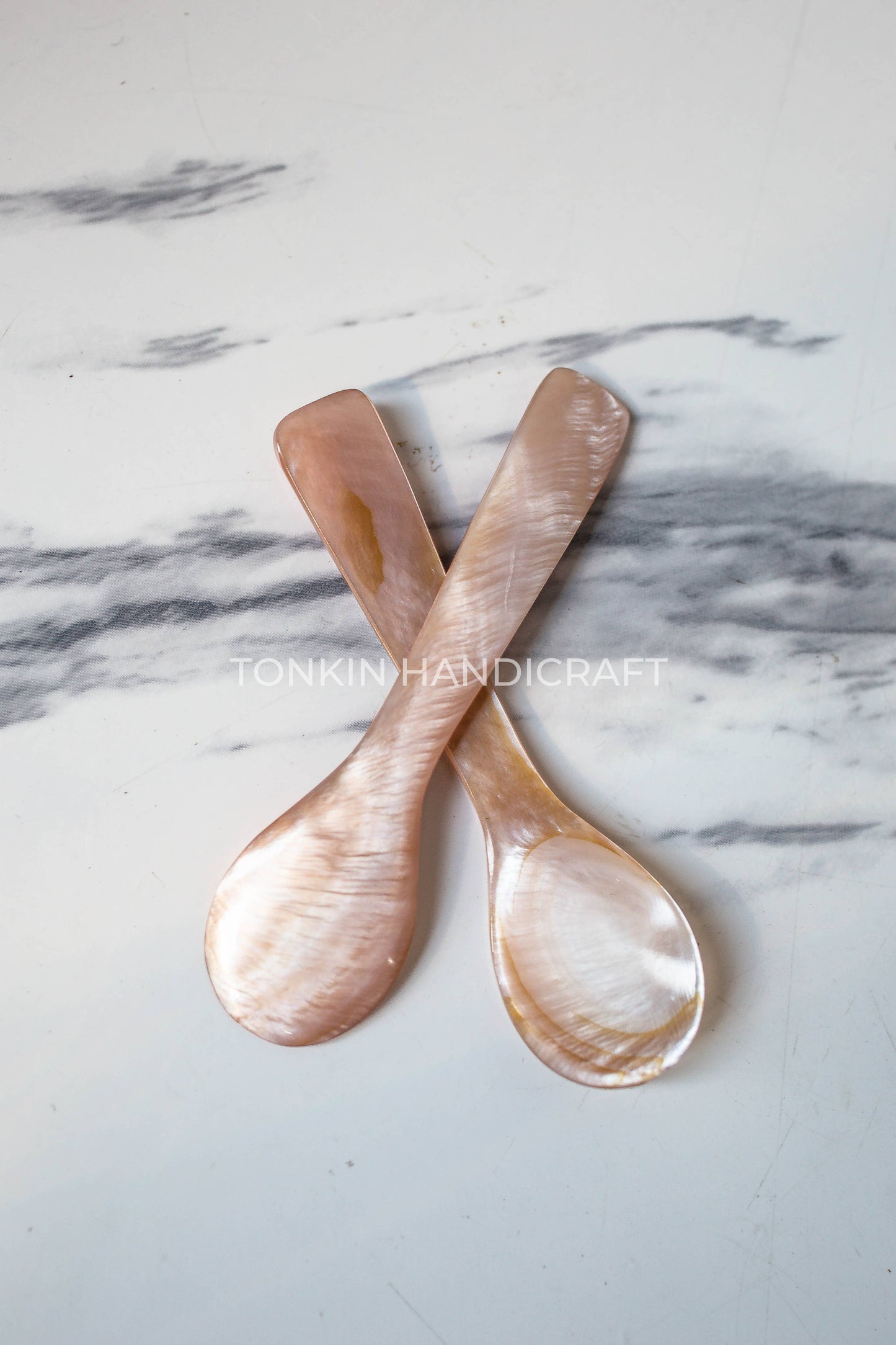 Tin Hong Mother of Pearl Spoon, 3.5”
