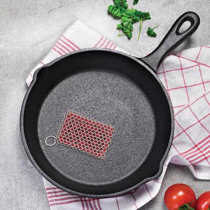 HIC - Harold Import Co. - Chainmail Cast Iron Scrubber with Silicone Core