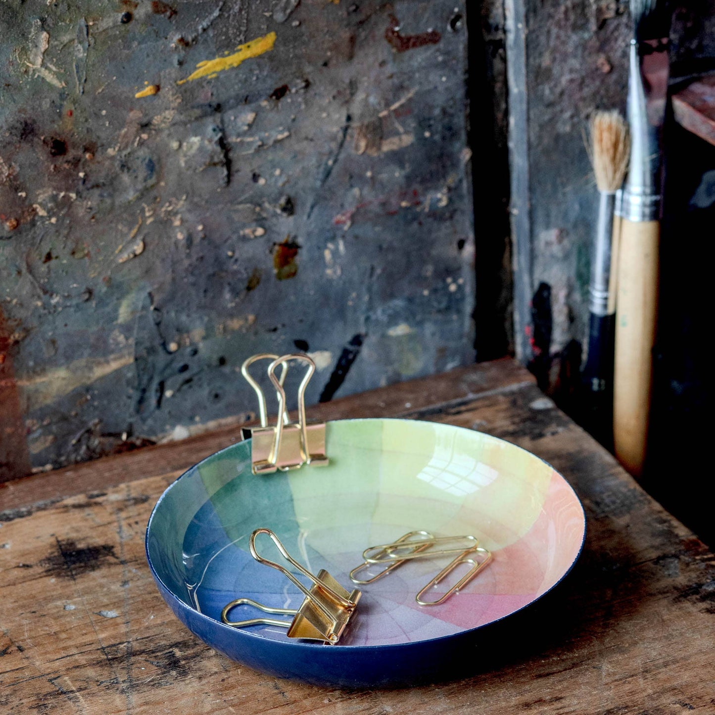 Roomytown Round Enamel Tray, Vintage Colour Wheel
