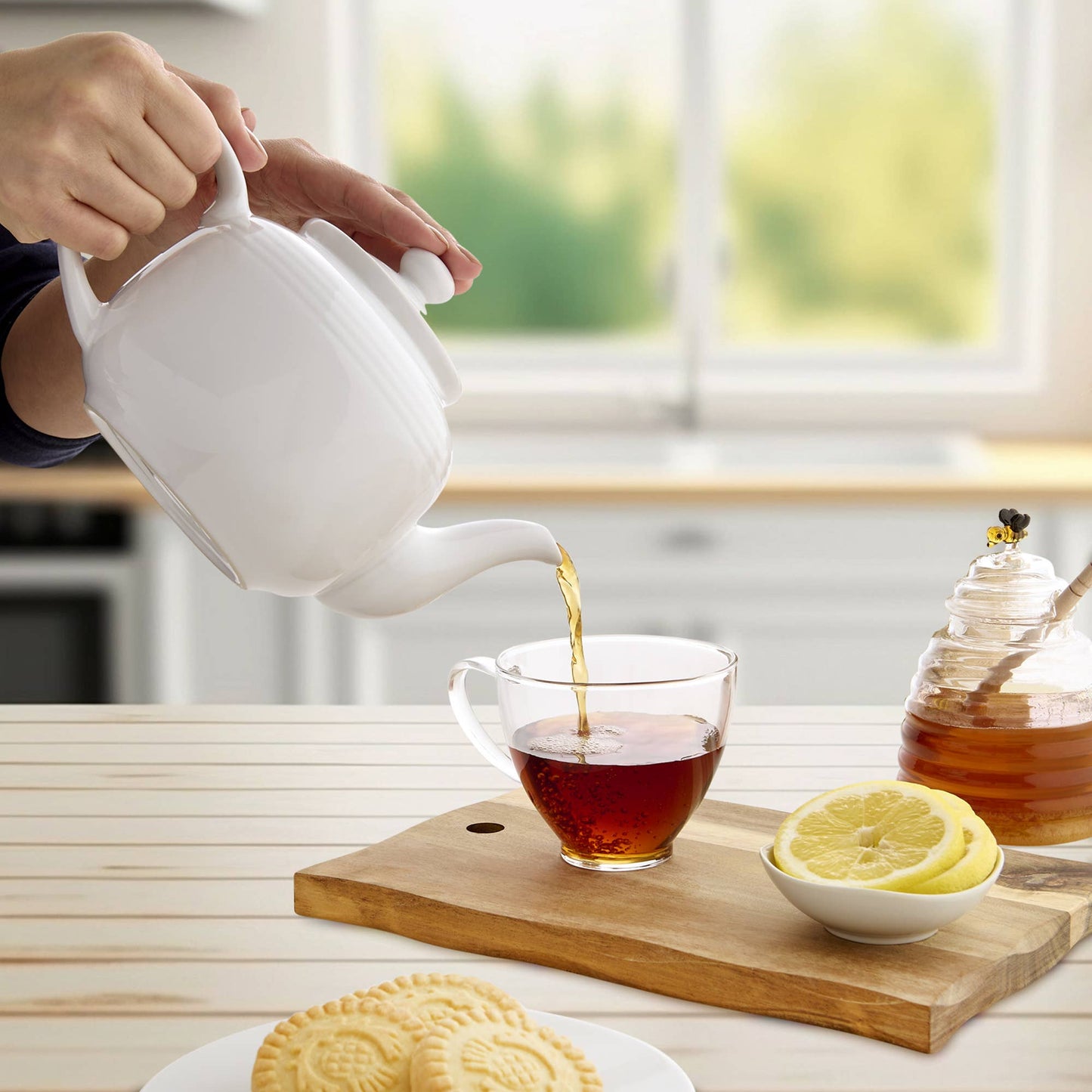 House of Prill Porcelain Teapot with Infuser, 6-Cup, 32oz.