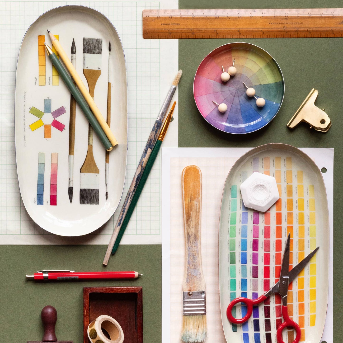 Roomytown Oval Enamel Tray, The Art of Colouring