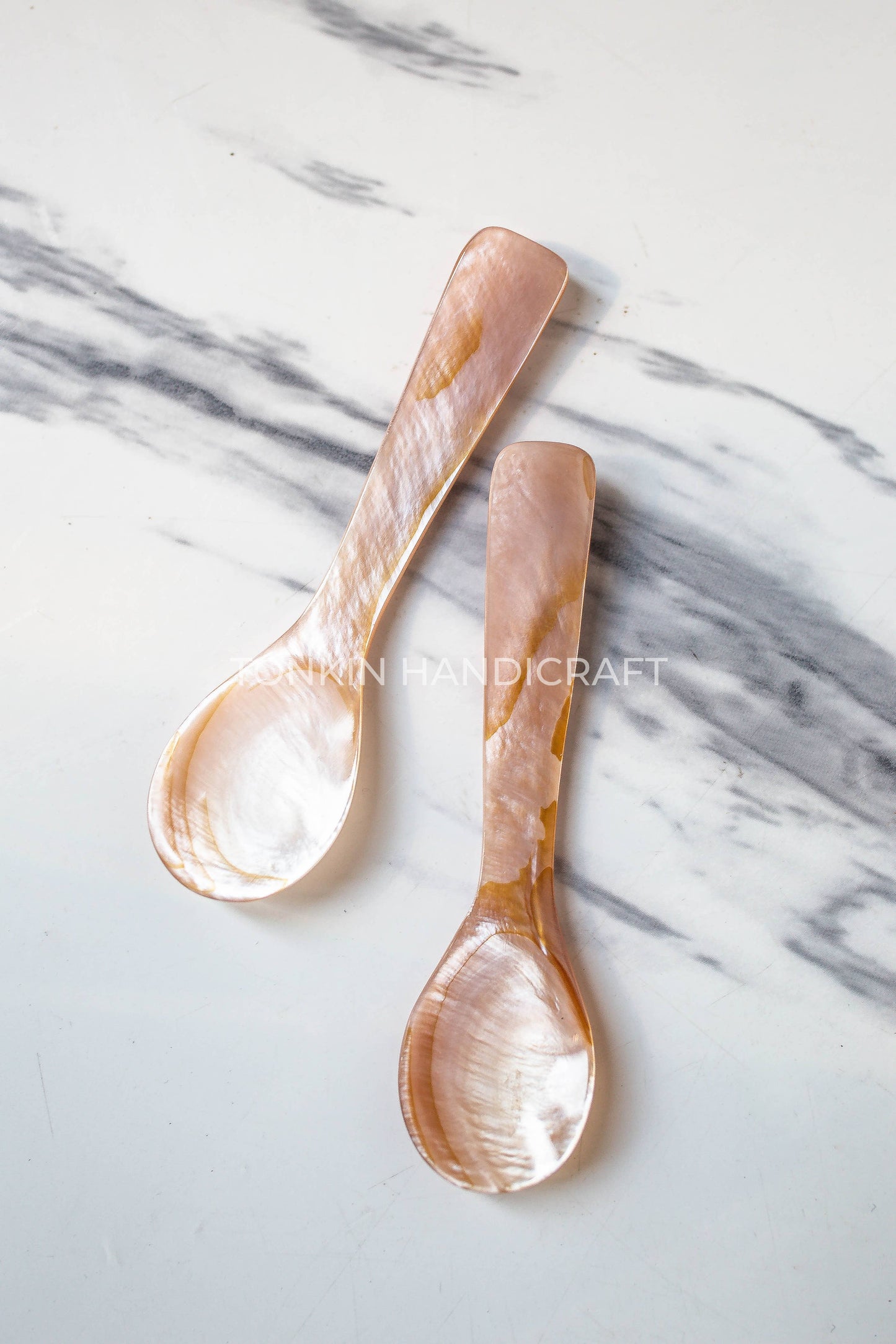 Tin Hong Mother of Pearl Spoon, 3.5”