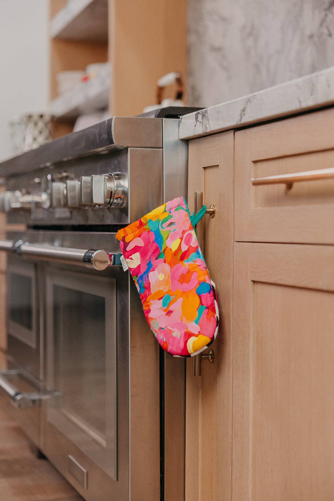 Crae.Home Etching Oven Mitt