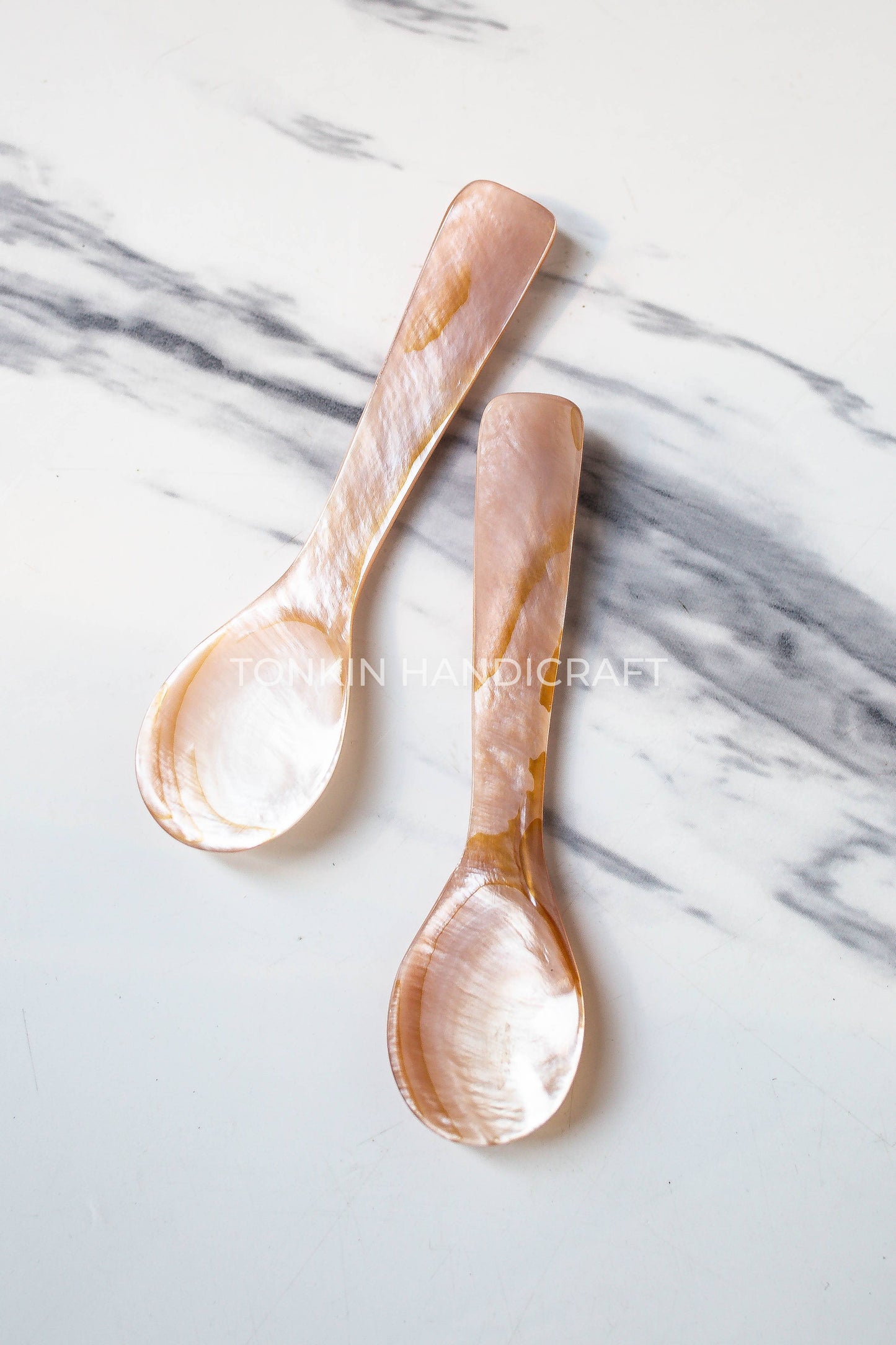 Tin Hong Mother of Pearl Spoon, 3.5”