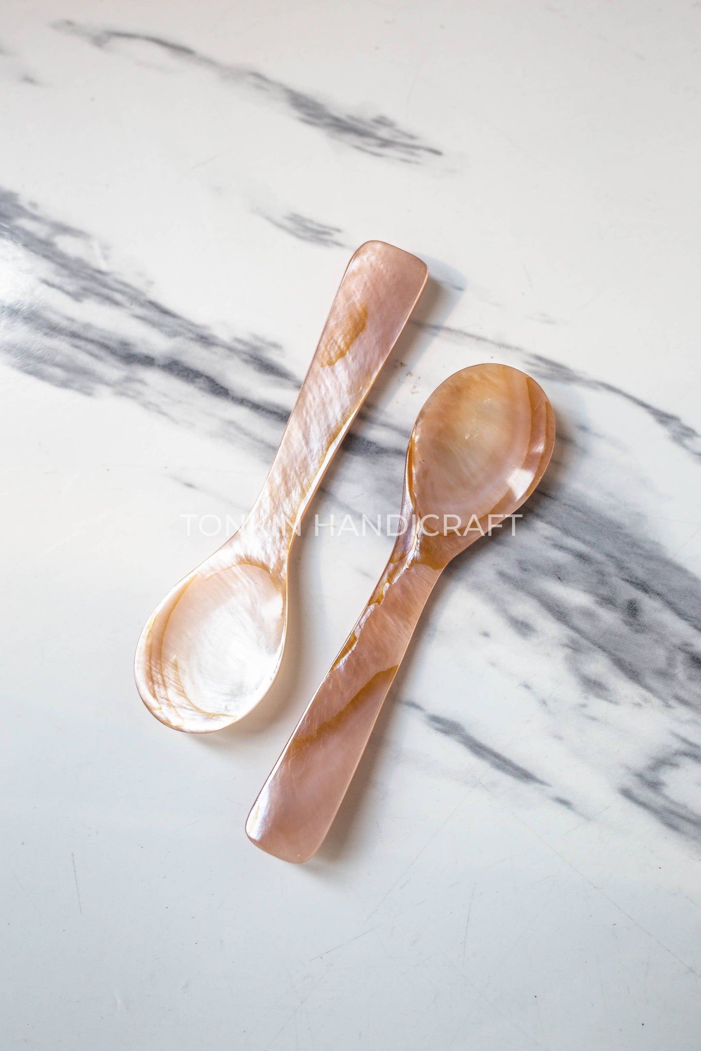 Tin Hong Mother of Pearl Spoon, 3.5”