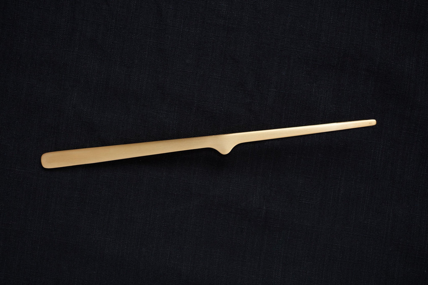 Gestura Stando Tong, Gold