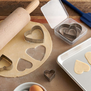 Mrs. Anderson's Baking Heart Cutter with Storage Container, Set of 5