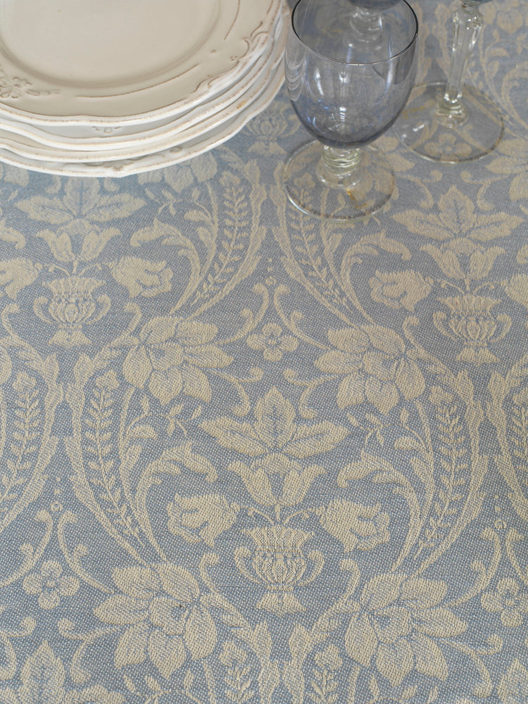 Busatti Donna di Coppe Woad Blue Table Runner