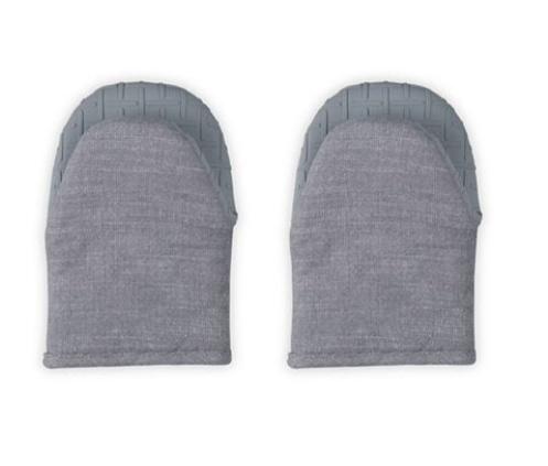 Le Creuset Mini Oven Mitt, Set of 2