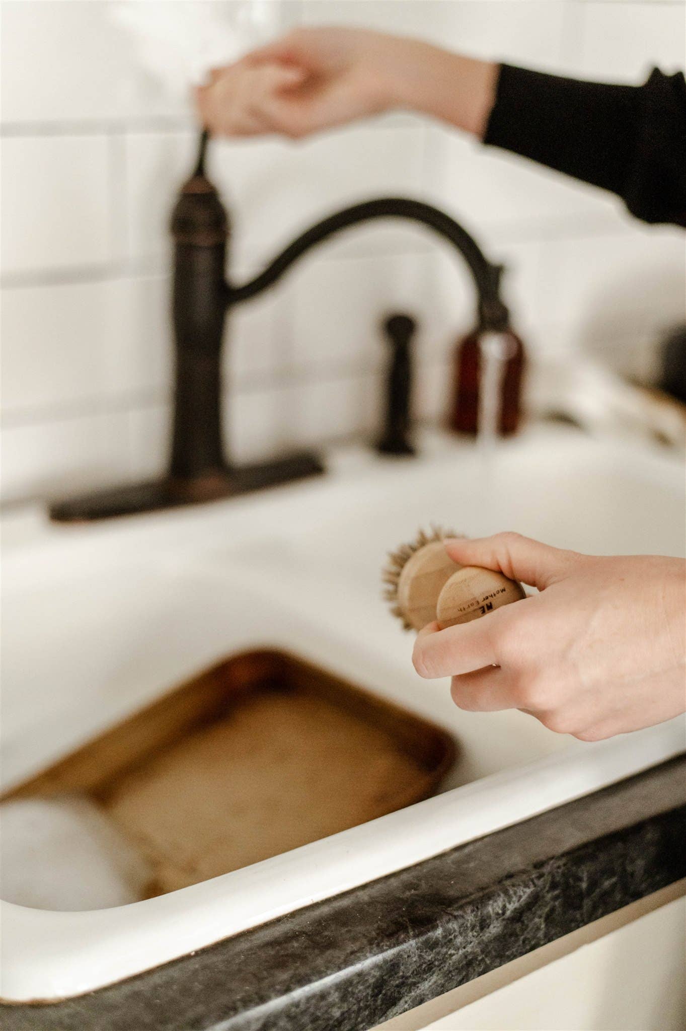 Me Mother Earth - Modular Pot Scrubbing Brush | Home Cleaning Supplies
