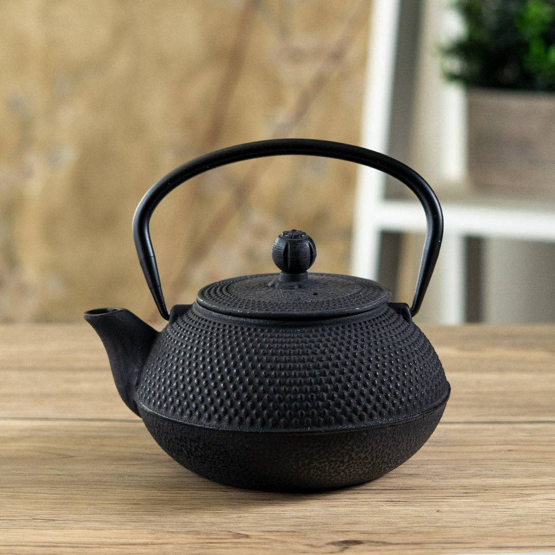 Hobnail Design Cast Iron Tea Pot, Black