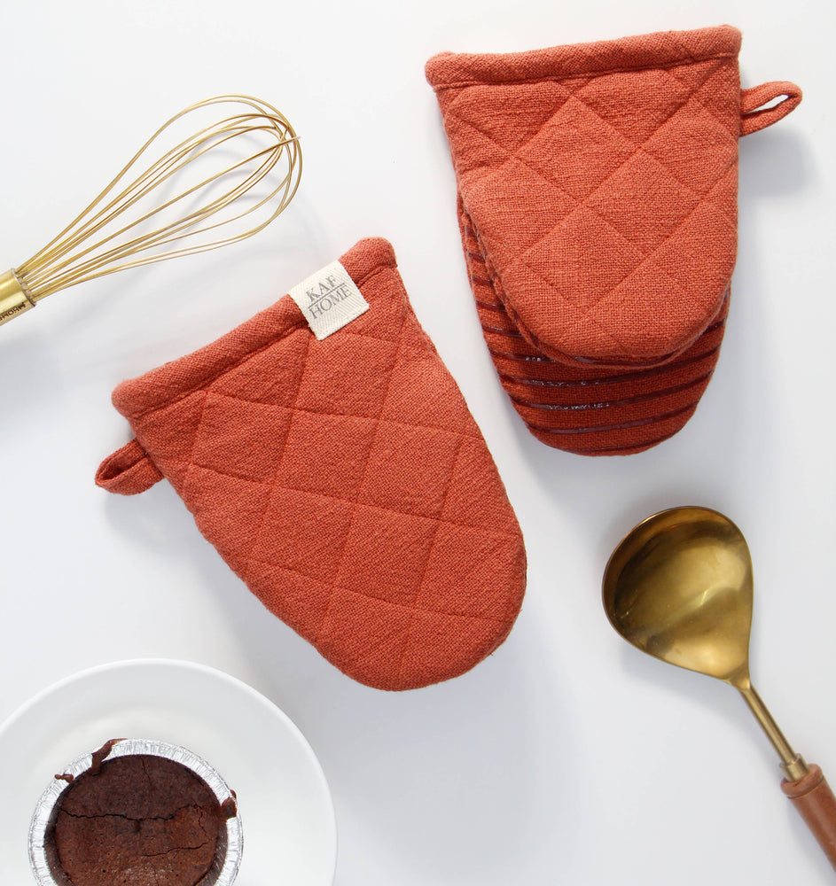 KAF Home - KAF Home Monaco Printed Silicone Mini Mitt