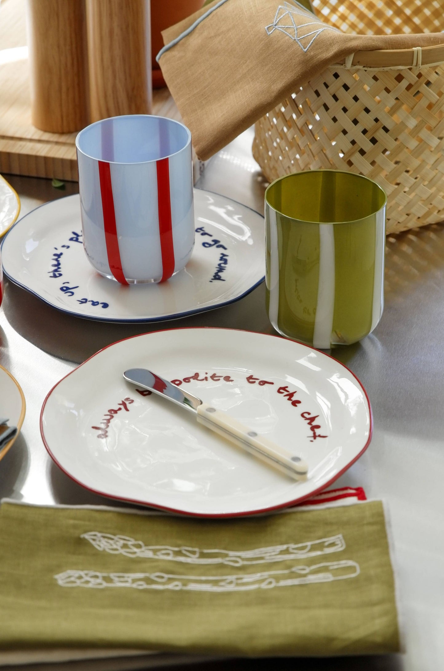 MÆGEN Statement Plate - 'always be polite to the chef.'