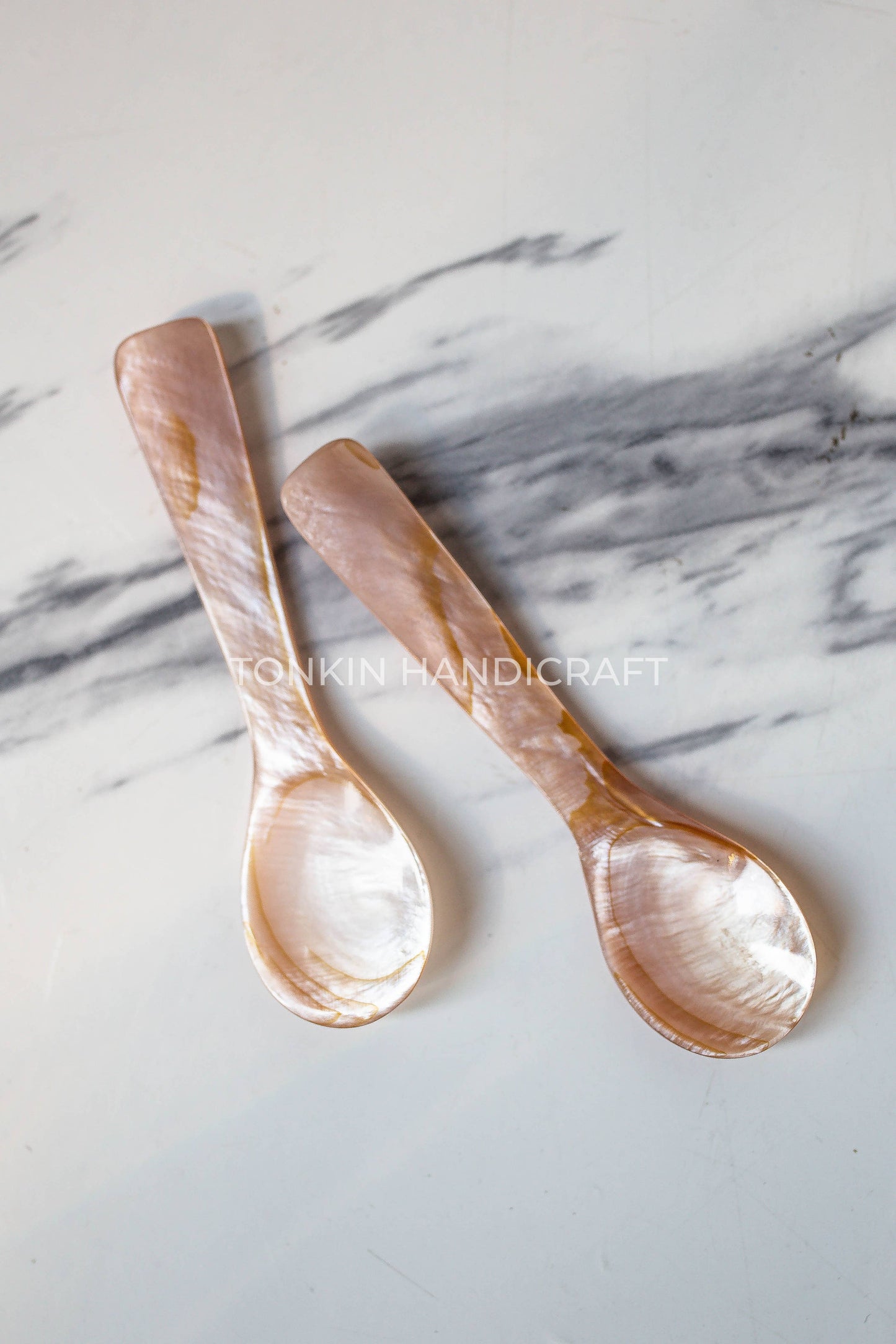 Tin Hong Mother of Pearl Spoon, 3.5”
