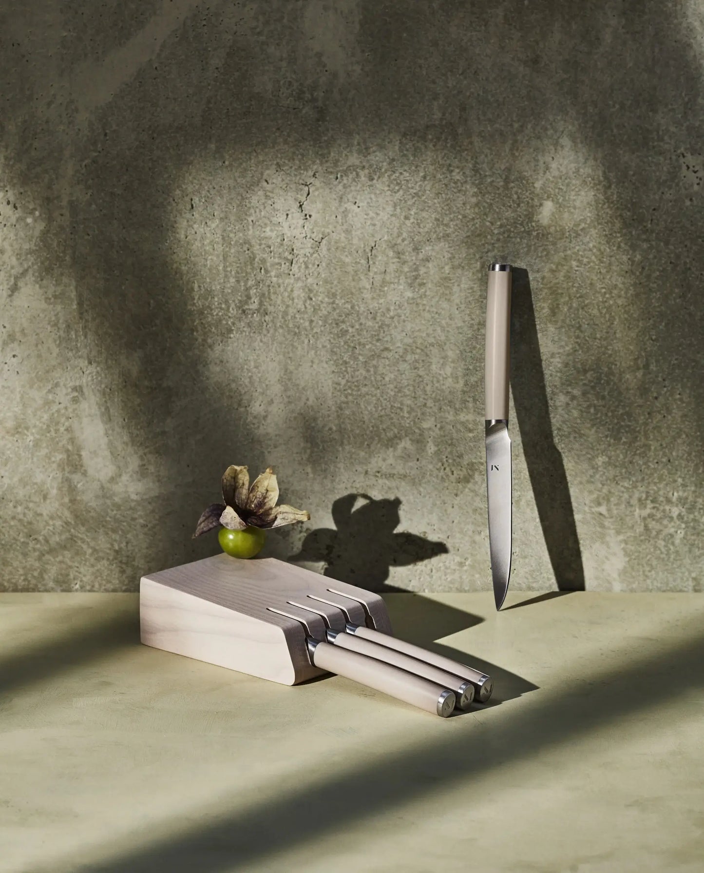 Material - The Table Knives, Set of 4