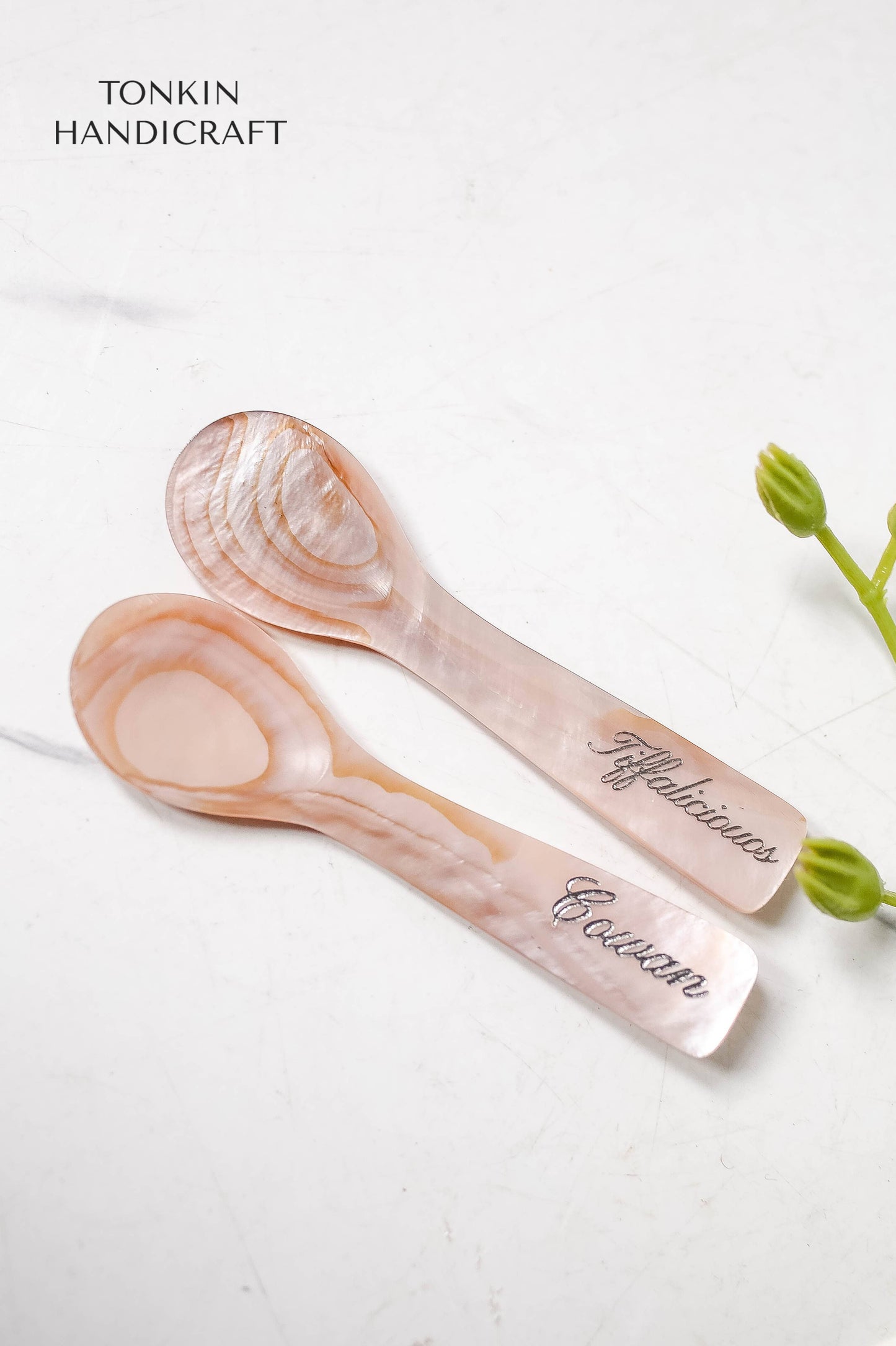 Tin Hong Mother of Pearl Spoon, 3.5”