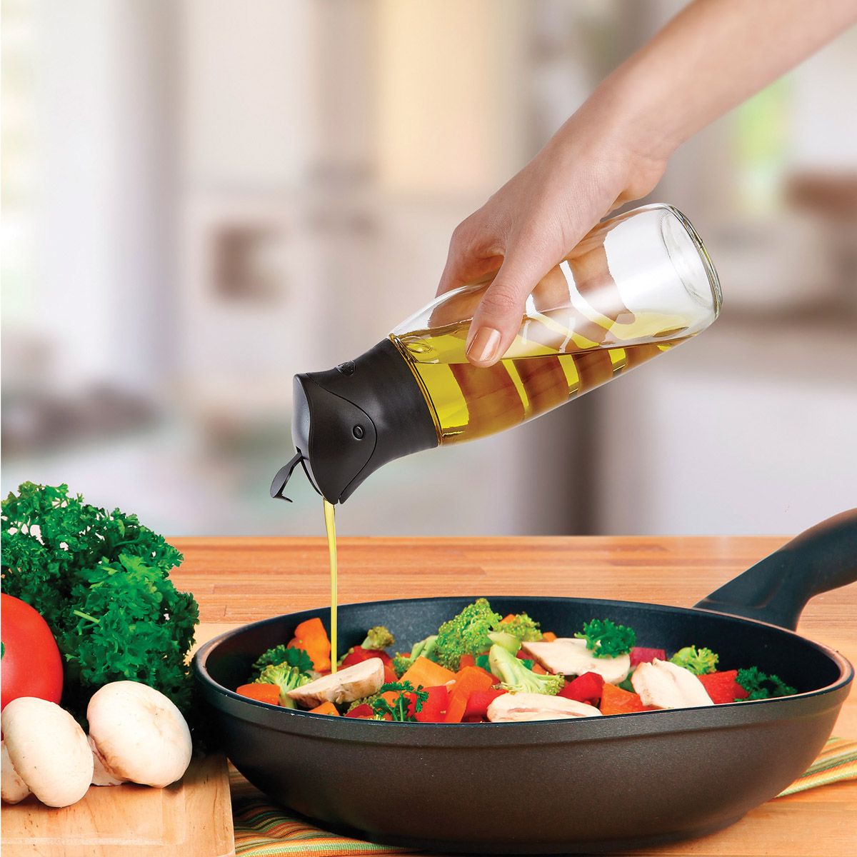 TWG Store'N Pour Oil Bottle