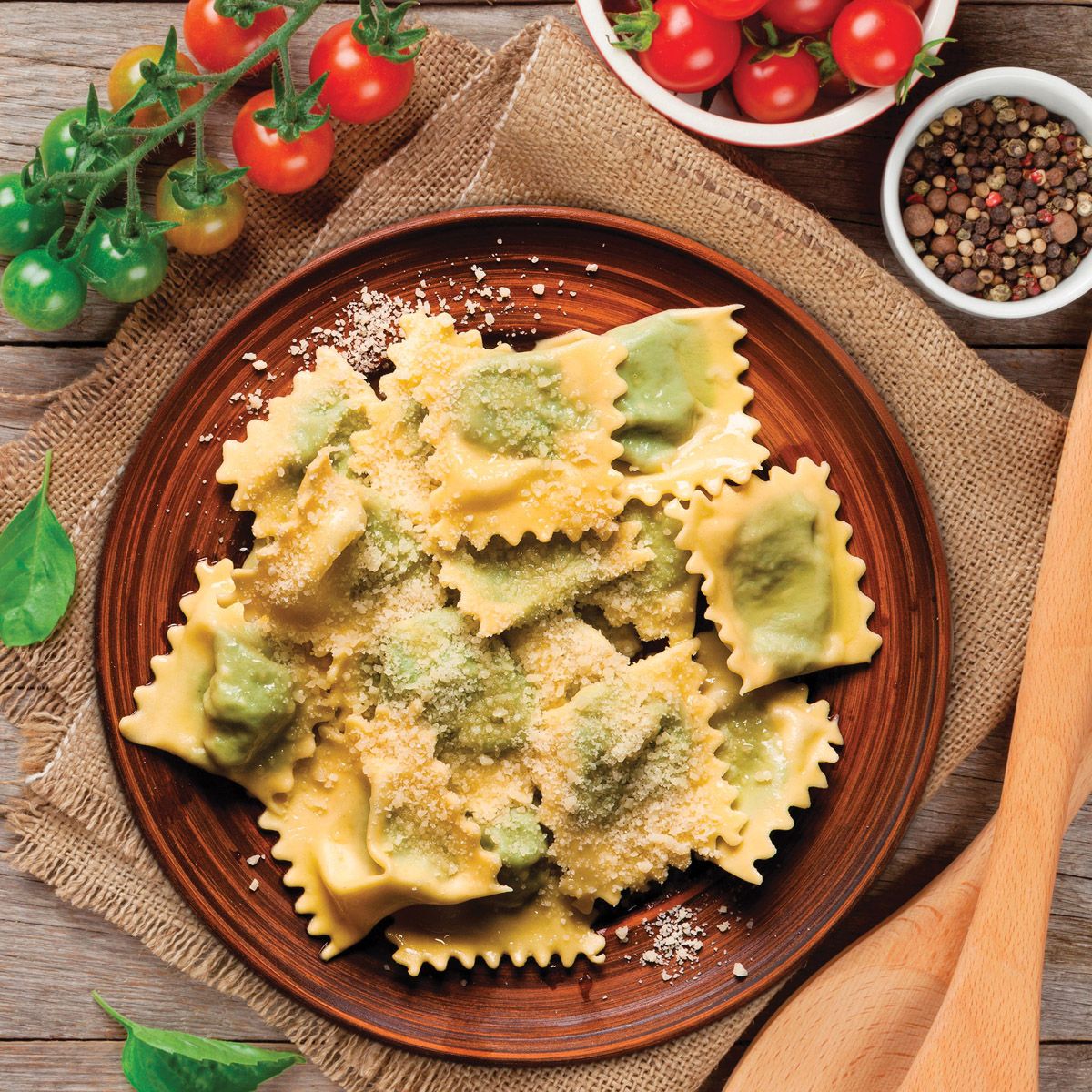 Fantes Ravioli Form, Makes 1 Dozen Raviolis