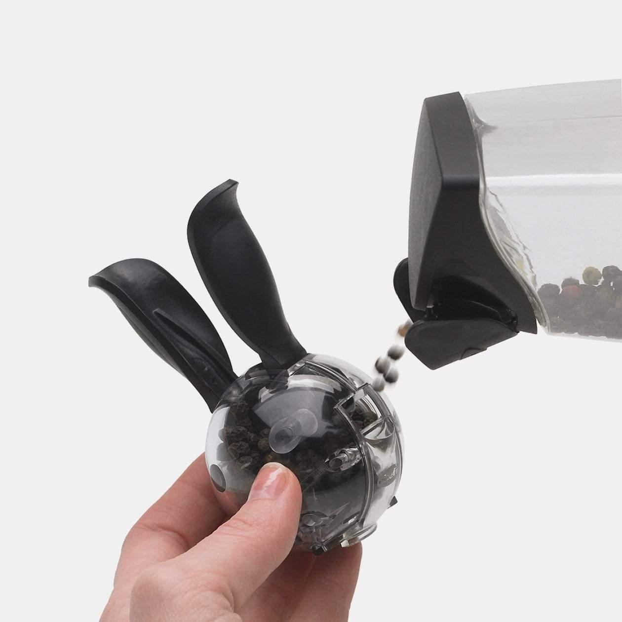 Chef'n Mini Magnetic Salt & Pepper Set