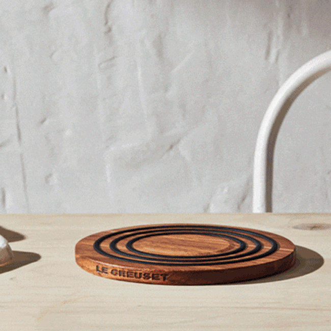 Le Creuset Magnetic Wood Trivet