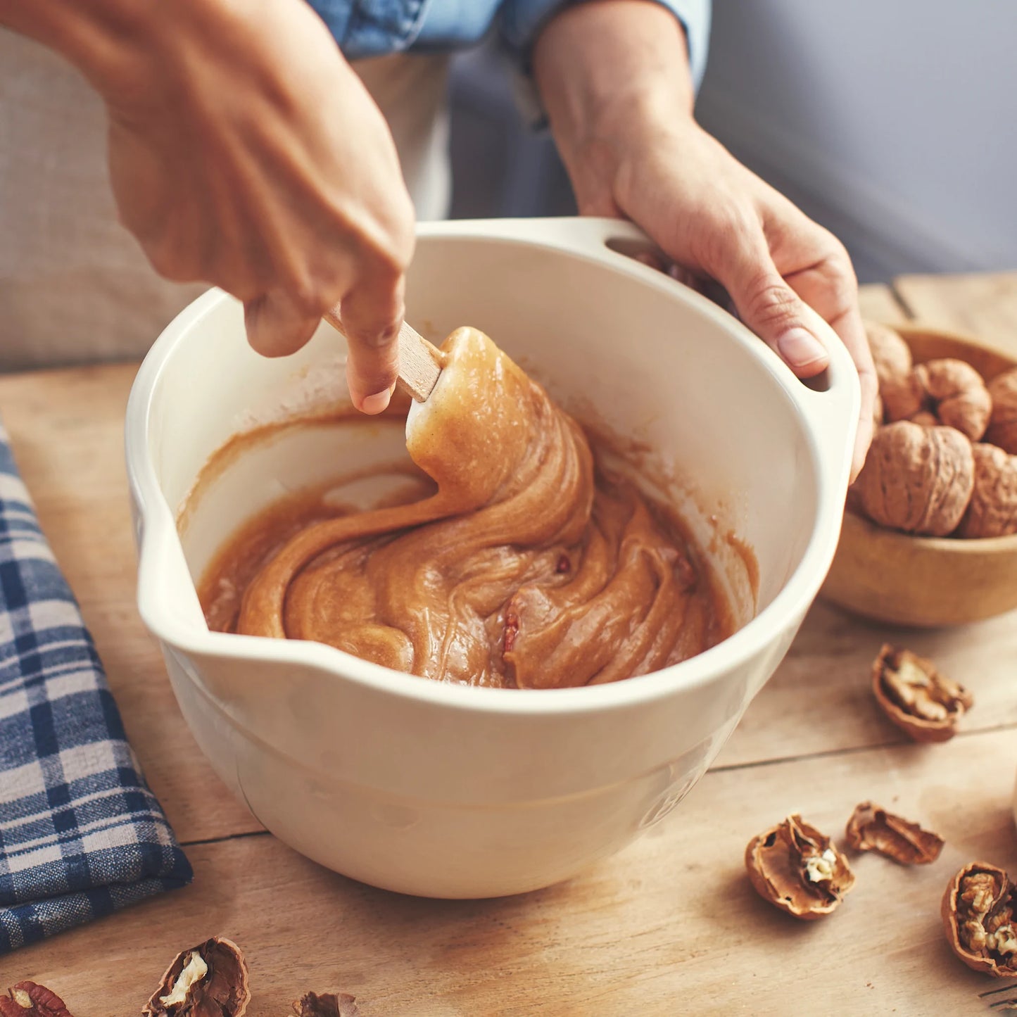 Emile Henry Mixing Bowl - Medium