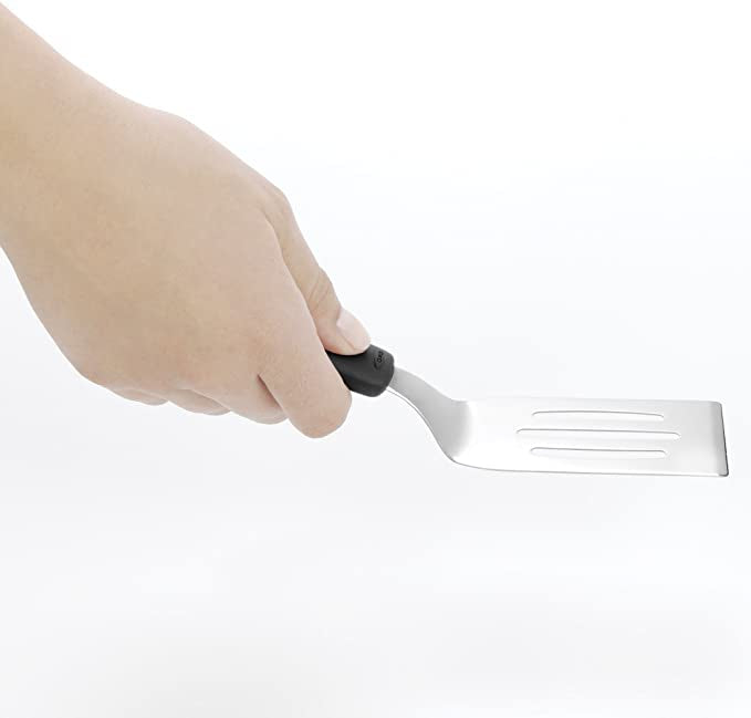 OXO Cut & Serve Turner